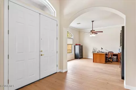 Entry Way - 26450 Cumberland Rd, Tehachapi, CA 93561 photo 3 of 8