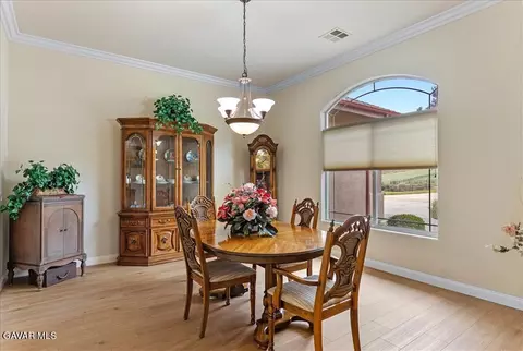 Dining - 26450 Cumberland Rd, Tehachapi, CA 93561 photo 1 of 3