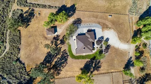 View/Area - 26450 Cumberland Rd, Tehachapi, CA 93561 photo 5 of 5