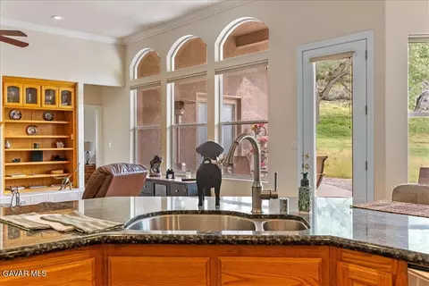 Kitchen - 26450 Cumberland Rd, Tehachapi, CA 93561 photo 5 of 5