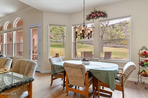 Dining - 26450 Cumberland Rd, Tehachapi, CA 93561 photo 3 of 3