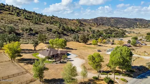 Other - 26450 Cumberland Rd, Tehachapi, CA 93561 photo 9 of 10