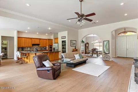 Other - 26450 Cumberland Rd, Tehachapi, CA 93561 photo 3 of 10