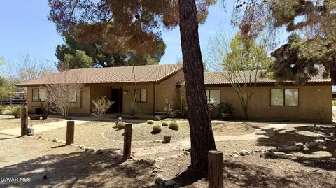 2342 Avenue N W, Palmdale, CA 93551