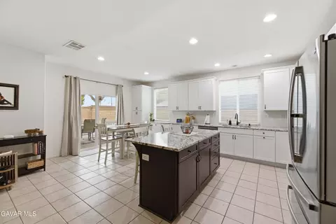44663 Ruthron Ave, Lancaster, CA 93536 photo 10