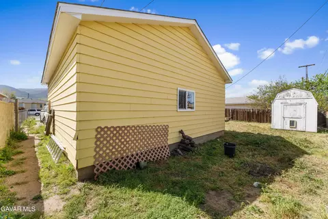 107 Brentwood Dr, Tehachapi, CA 93561 photo 23