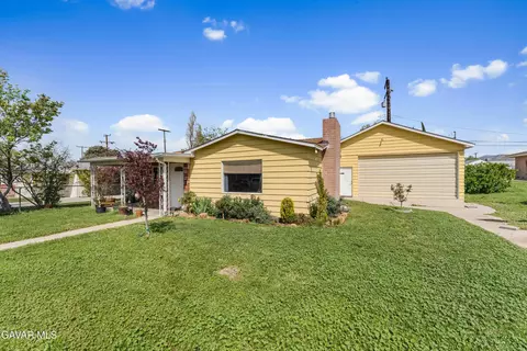107 Brentwood Dr, Tehachapi, CA 93561 photo 4