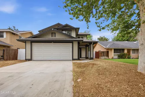 44933 17th St E, Lancaster, CA 93535