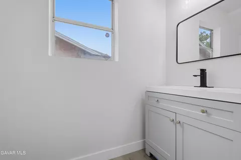 Bath - 44933 E 17th St, Lancaster, CA 93535 photo 1 of 4