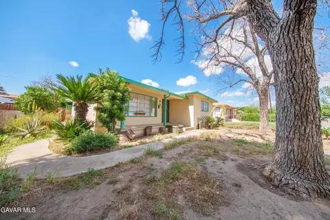 2709 Peerless Ave, Bakersfield, CA 93308