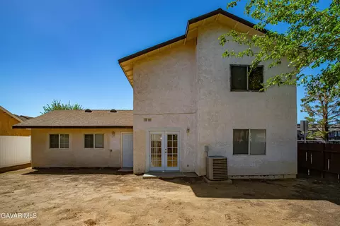 1822 Park Circle Dr, Lancaster, CA 93535 photo 23