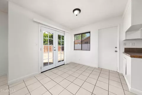 1822 Park Circle Dr, Lancaster, CA 93535 photo 8