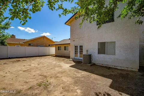 1822 Park Circle Dr, Lancaster, CA 93535 photo 19