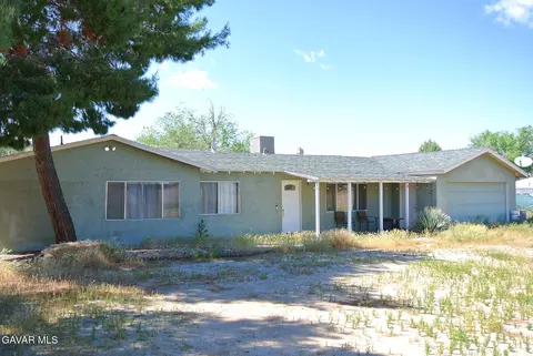 Exterior - 42435 45th St, Lancaster, CA 93536 photo 1 of 7