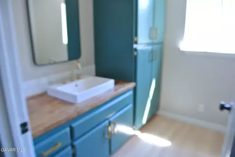 Bath - 42435 45th St, Lancaster, CA 93536 photo 1 of 2