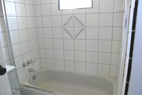 Bath - 42435 45th St, Lancaster, CA 93536 photo 2 of 2