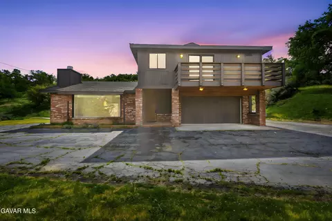 27961 Preakness Dr, Tehachapi, CA 93561