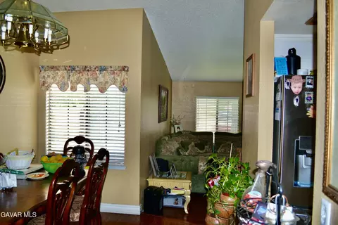 Dining - 4639 Wrightwood Way, Palmdale, CA 93552 photo 3 of 4