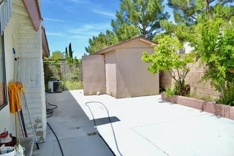 Exterior - 4639 Wrightwood Way, Palmdale, CA 93552 photo 8 of 10