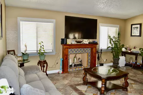 Other - 4639 Wrightwood Way, Palmdale, CA 93552 photo 9 of 10