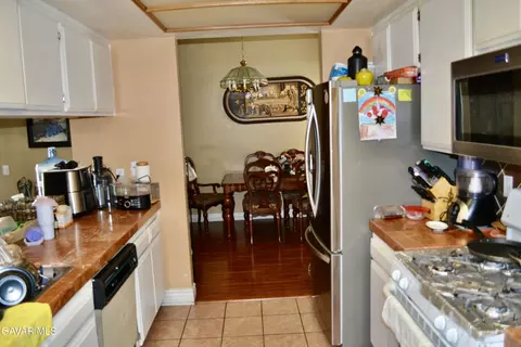 Kitchen - 4639 Wrightwood Way, Palmdale, CA 93552 photo 1 of 3
