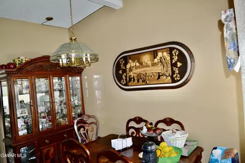 Dining - 4639 Wrightwood Way, Palmdale, CA 93552 photo 1 of 4