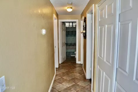 Entry Way - 4639 Wrightwood Way, Palmdale, CA 93552 photo 6 of 7