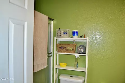 Bath - 4639 Wrightwood Way, Palmdale, CA 93552 photo 5 of 5