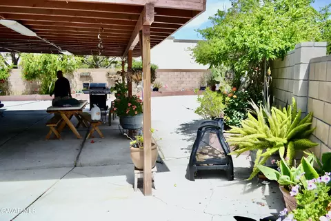 Exterior - 4639 Wrightwood Way, Palmdale, CA 93552 photo 6 of 10