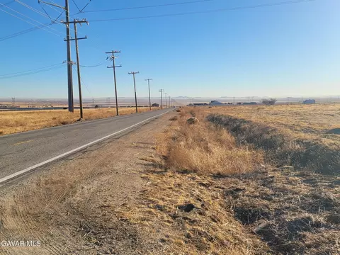 Ave K Vic 105 Stw, Del Sur, CA 93536