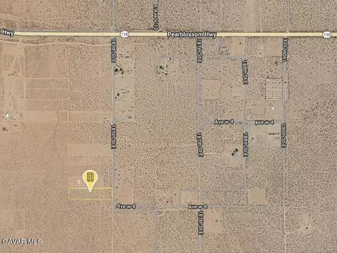 Avenue W8 / 185th St E, Llano, CA 93544