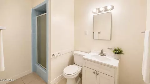 Bath - 45409 Rodin Ave, Lancaster, CA 93535 photo 2 of 2
