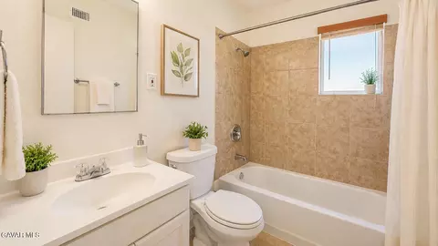 Bath - 45409 Rodin Ave, Lancaster, CA 93535 photo 1 of 2