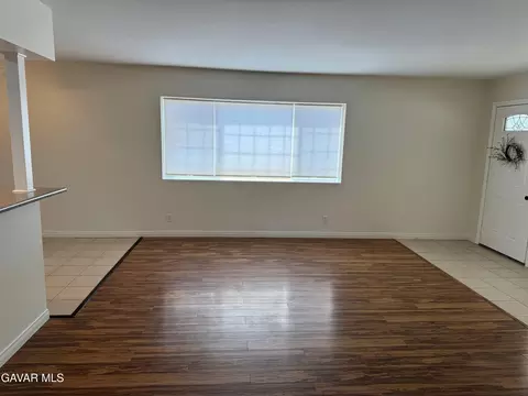 Living - 38820 Juniper Tree Rd, Palmdale, CA 93551 photo 4 of 8