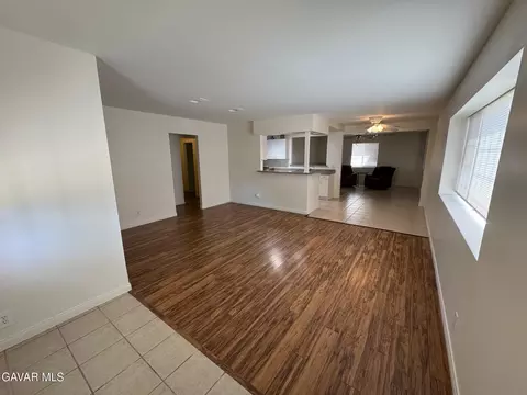 Living - 38820 Juniper Tree Rd, Palmdale, CA 93551 photo 3 of 8