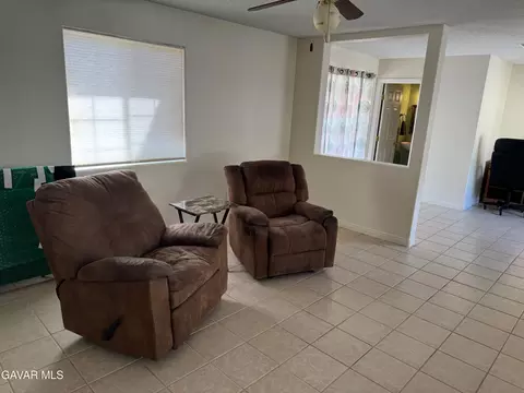 Living - 38820 Juniper Tree Rd, Palmdale, CA 93551 photo 7 of 8