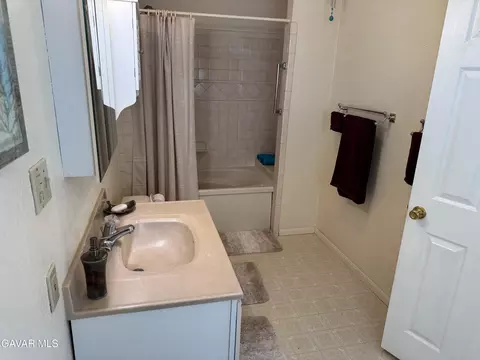 Bath - 38820 Juniper Tree Rd, Palmdale, CA 93551 photo 8 of 9