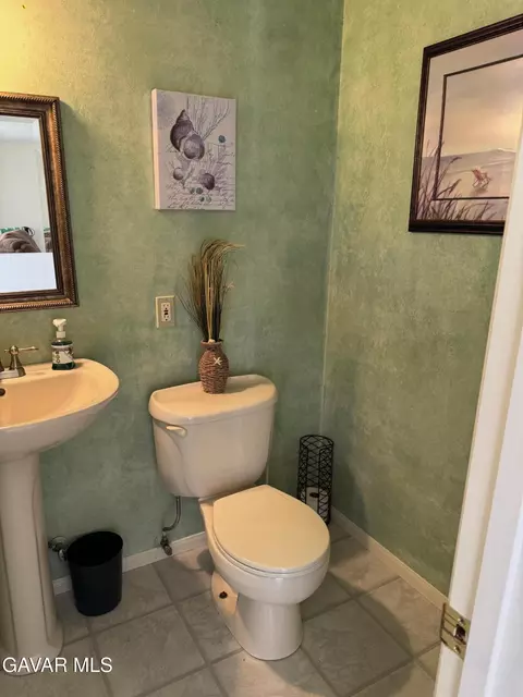 Bath - 38820 Juniper Tree Rd, Palmdale, CA 93551 photo 1 of 9