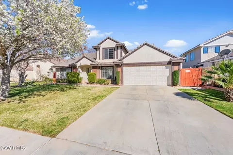 37526 Daybreak St, Palmdale, CA 93550