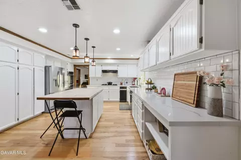 Kitchen - 42911 Normandy Ln, Lancaster, CA 93536 photo 1 of 5