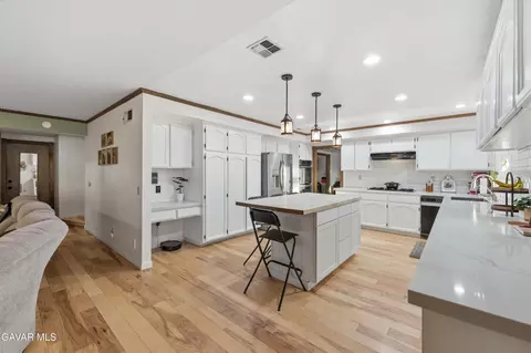 Kitchen - 42911 Normandy Ln, Lancaster, CA 93536 photo 2 of 5