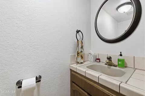 Bath - 42911 Normandy Ln, Lancaster, CA 93536 photo 1 of 4