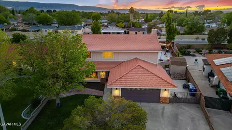 View/Area - 42911 Normandy Ln, Lancaster, CA 93536 photo 2 of 5