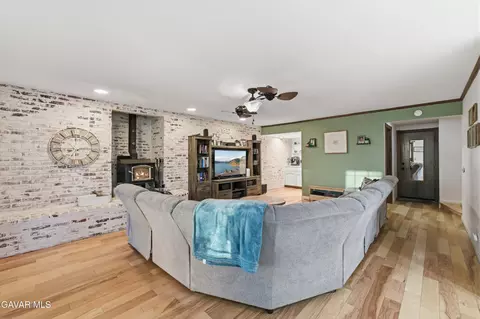 Living - 42911 Normandy Ln, Lancaster, CA 93536 photo 2 of 2