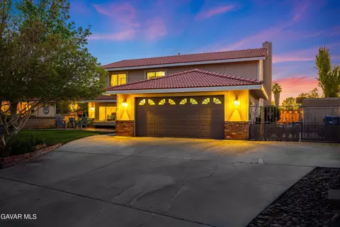 Exterior - 42911 Normandy Ln, Lancaster, CA 93536 photo 5 of 14