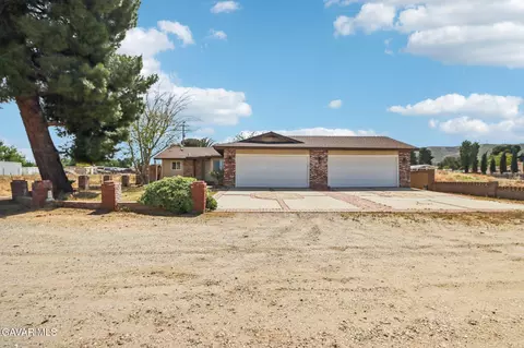 5209 Avenue M-8 W, Quartz Hill, CA 93536
