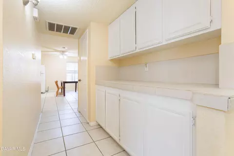 37255 E 28th St, Palmdale, CA 93550 photo 12