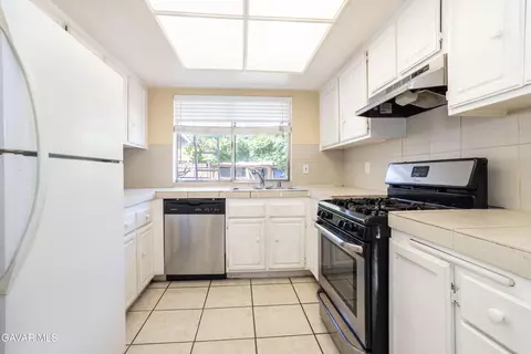 37255 E 28th St, Palmdale, CA 93550 photo 7