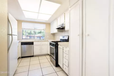 37255 E 28th St, Palmdale, CA 93550 photo 6