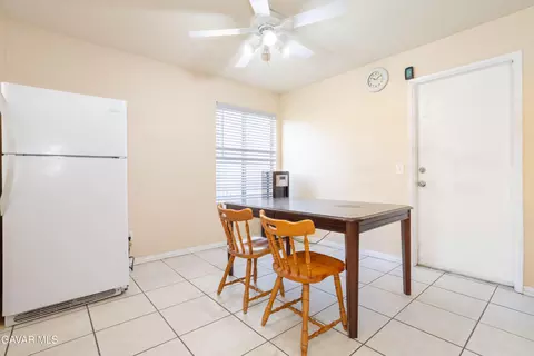 37255 E 28th St, Palmdale, CA 93550 photo 11